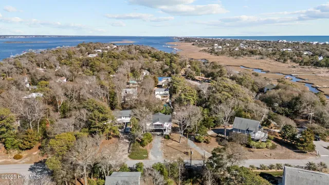 $625,000 | 402 Lee Avenue, Emerald Isle, NC 28594