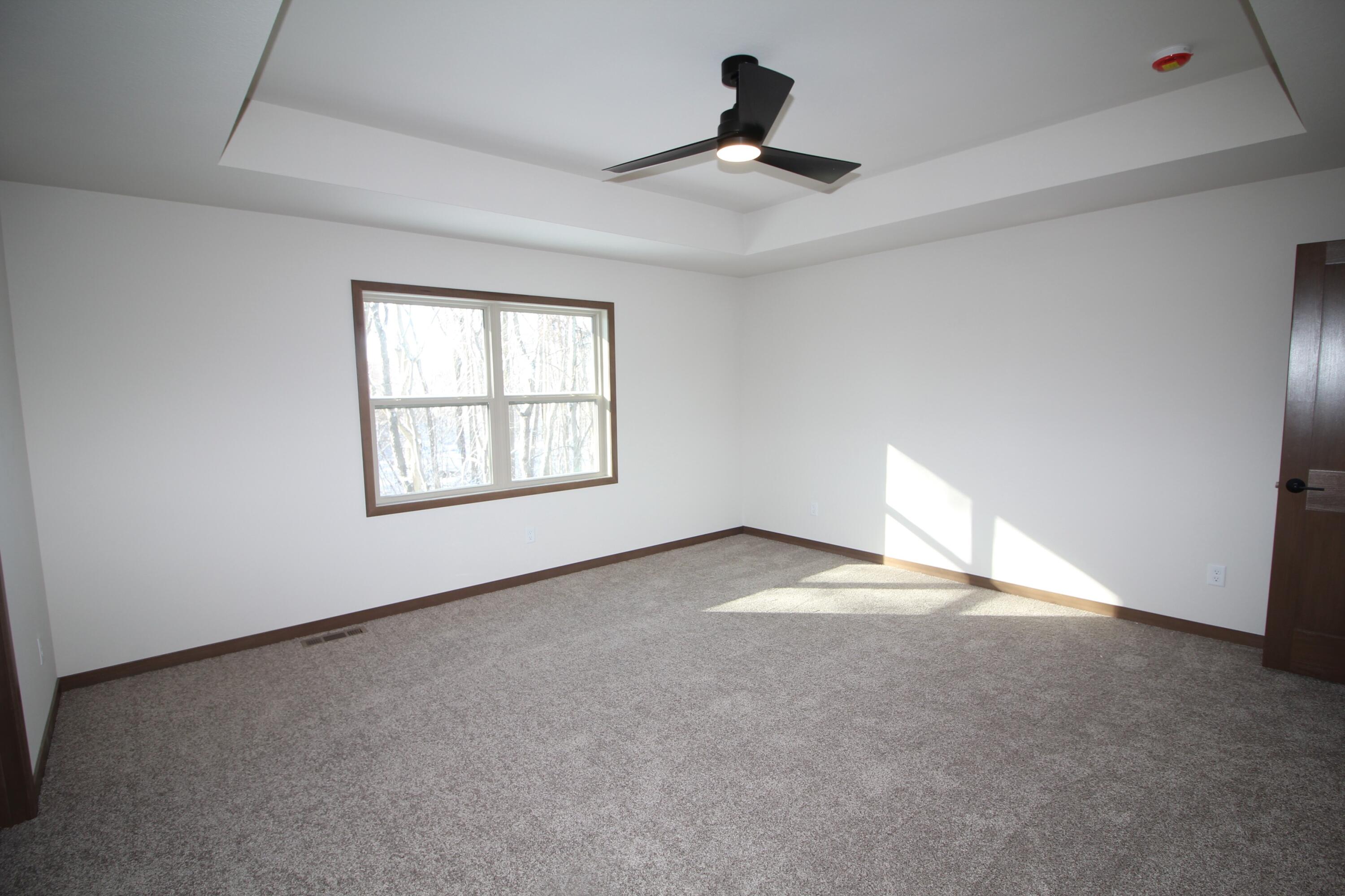 725 Brookview Court Caledonia, WI 53402 - Photo 18 of 29 IMG_89871_inPixio