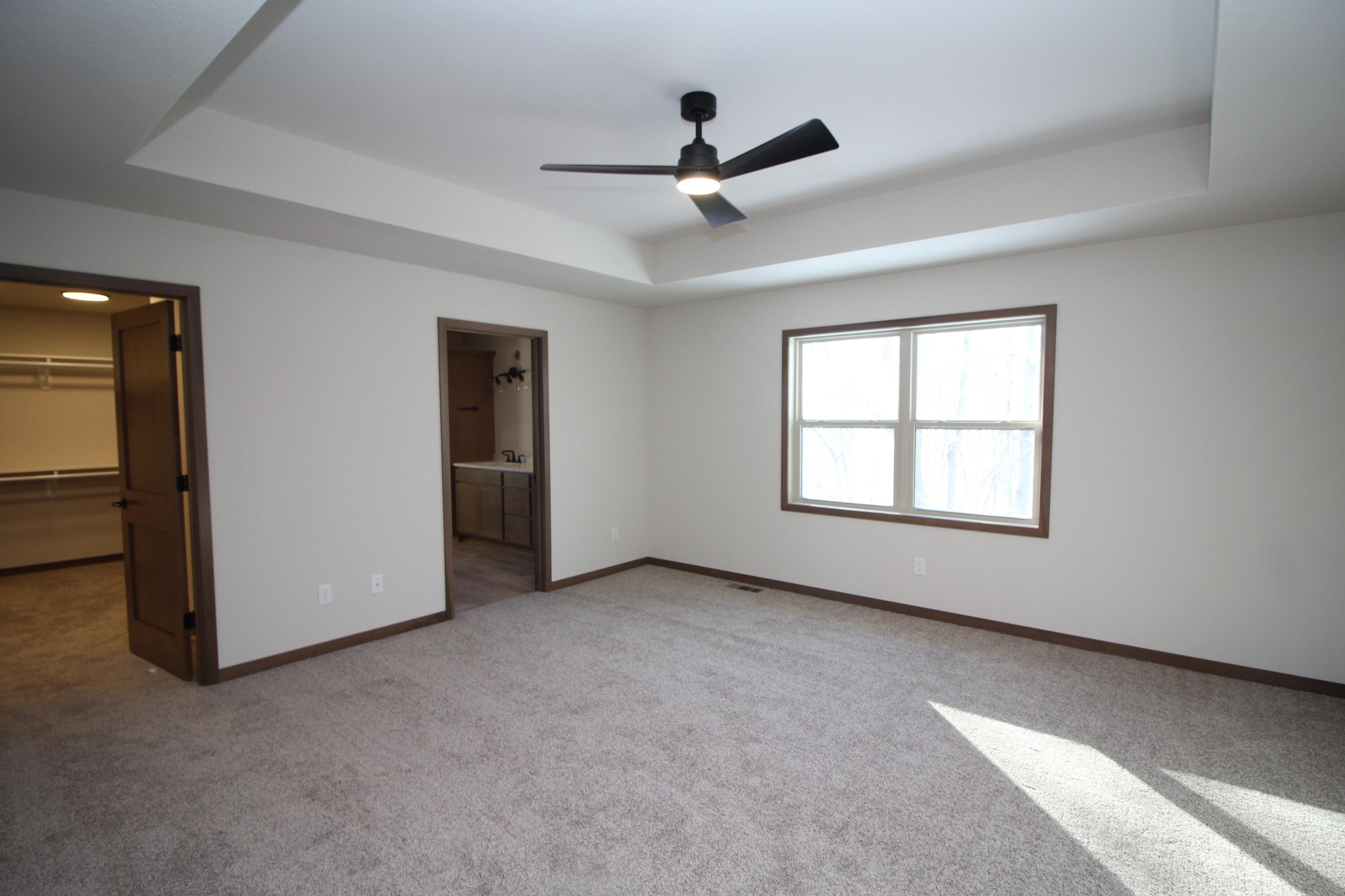 725 Brookview Court Caledonia, WI 53402 - Photo 19 of 29 IMG_89841_inPixio