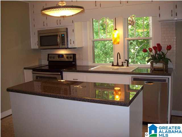 413 Springdale Road Mount Olive, AL 35117 - Photo 2 of 34