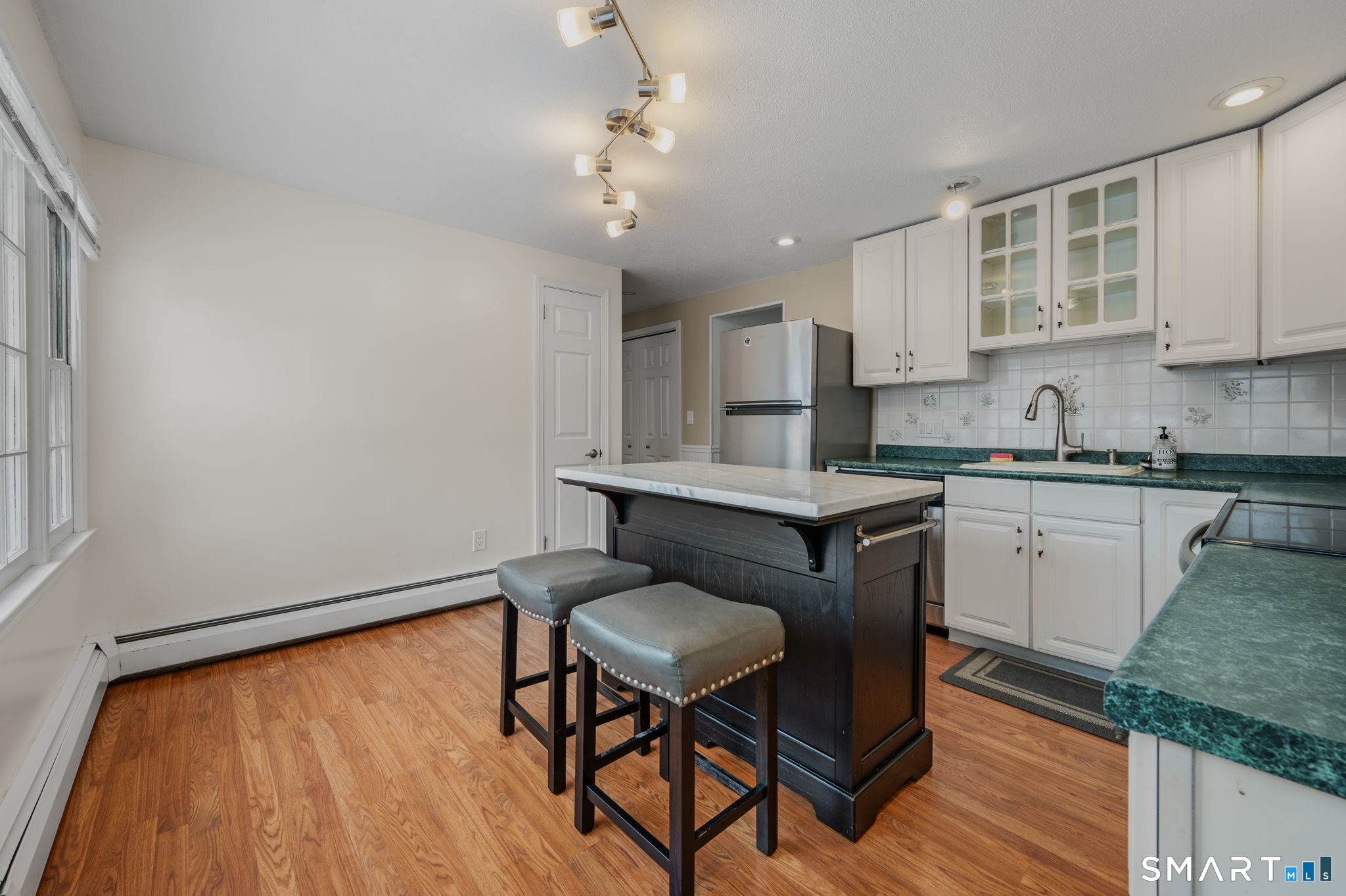 335 Judson Avenue Groton, CT 06355 - Photo 11 of 40