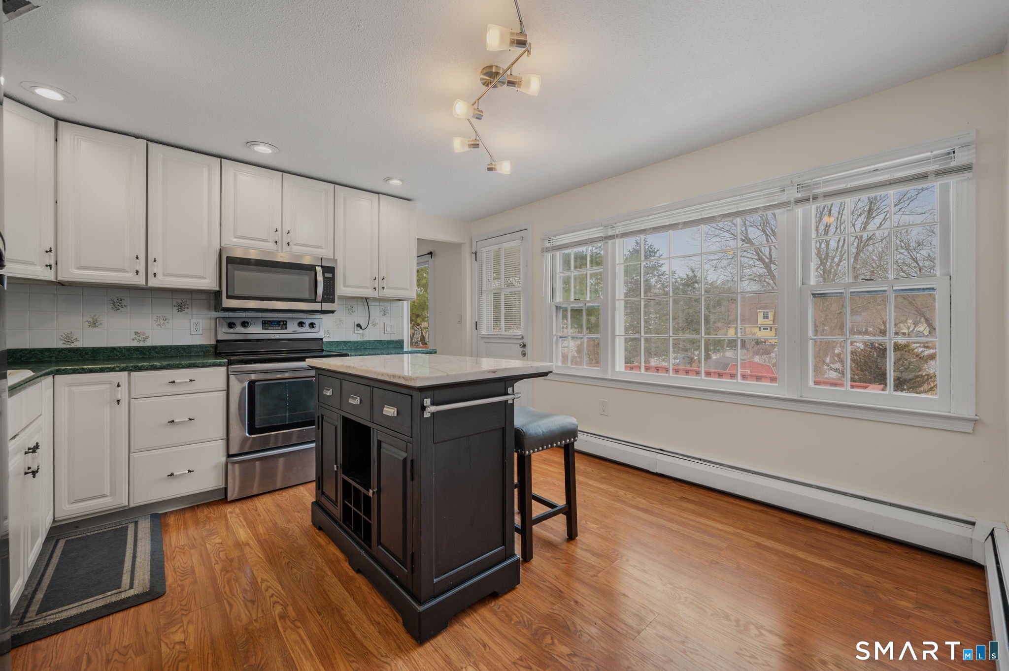 335 Judson Avenue Groton, CT 06355 - Photo 13 of 40
