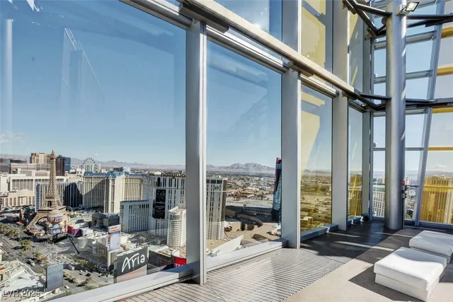 $3,300 | 3726 South Las Vegas Boulevard, Unit 2008, Las Vegas, NV 89158