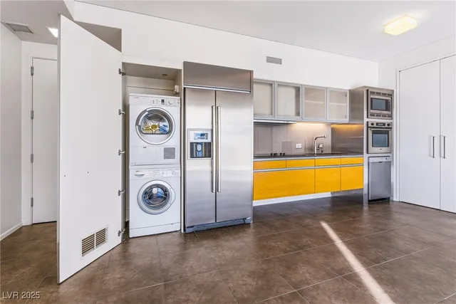 $3,300 | 3726 South Las Vegas Boulevard, Unit 2008, Las Vegas, NV 89158