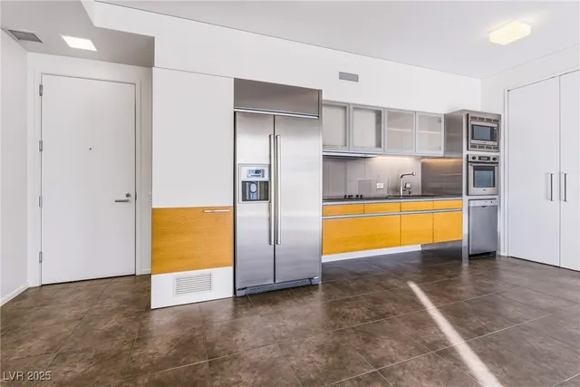 $3,300 | 3726 South Las Vegas Boulevard, Unit 2008, Las Vegas, NV 89158