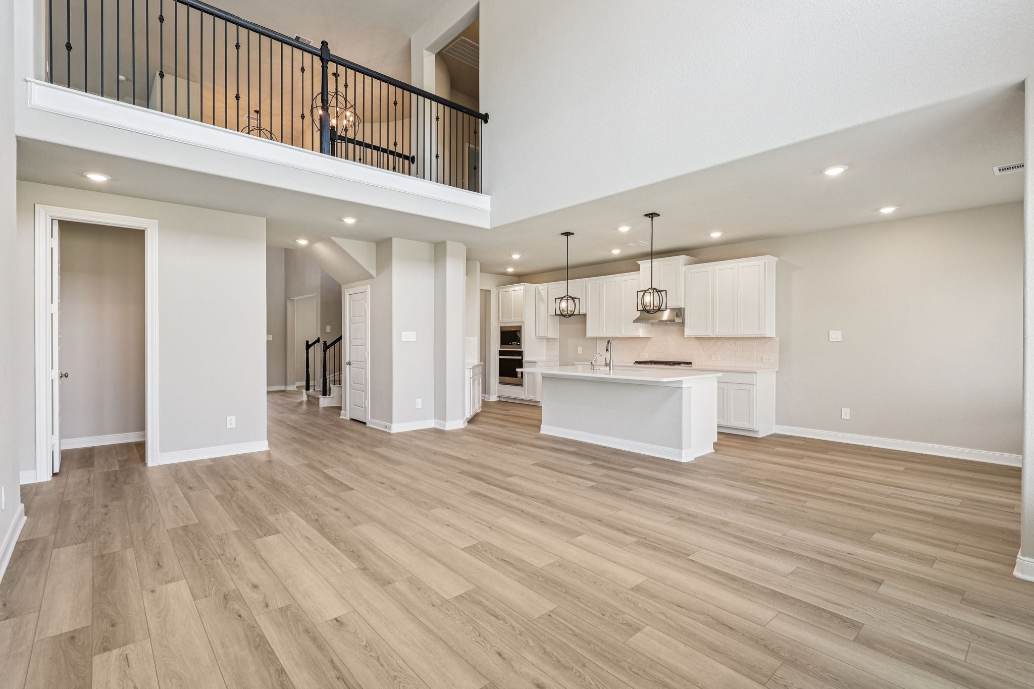 2831 Clapbread Lane Rosenberg, TX 77471 - Photo 7 of 42 Photo is not of the actual home, but is an inspirational photo of builder’s model home and may depict options, furnishings, and/or decorator features that are not included.