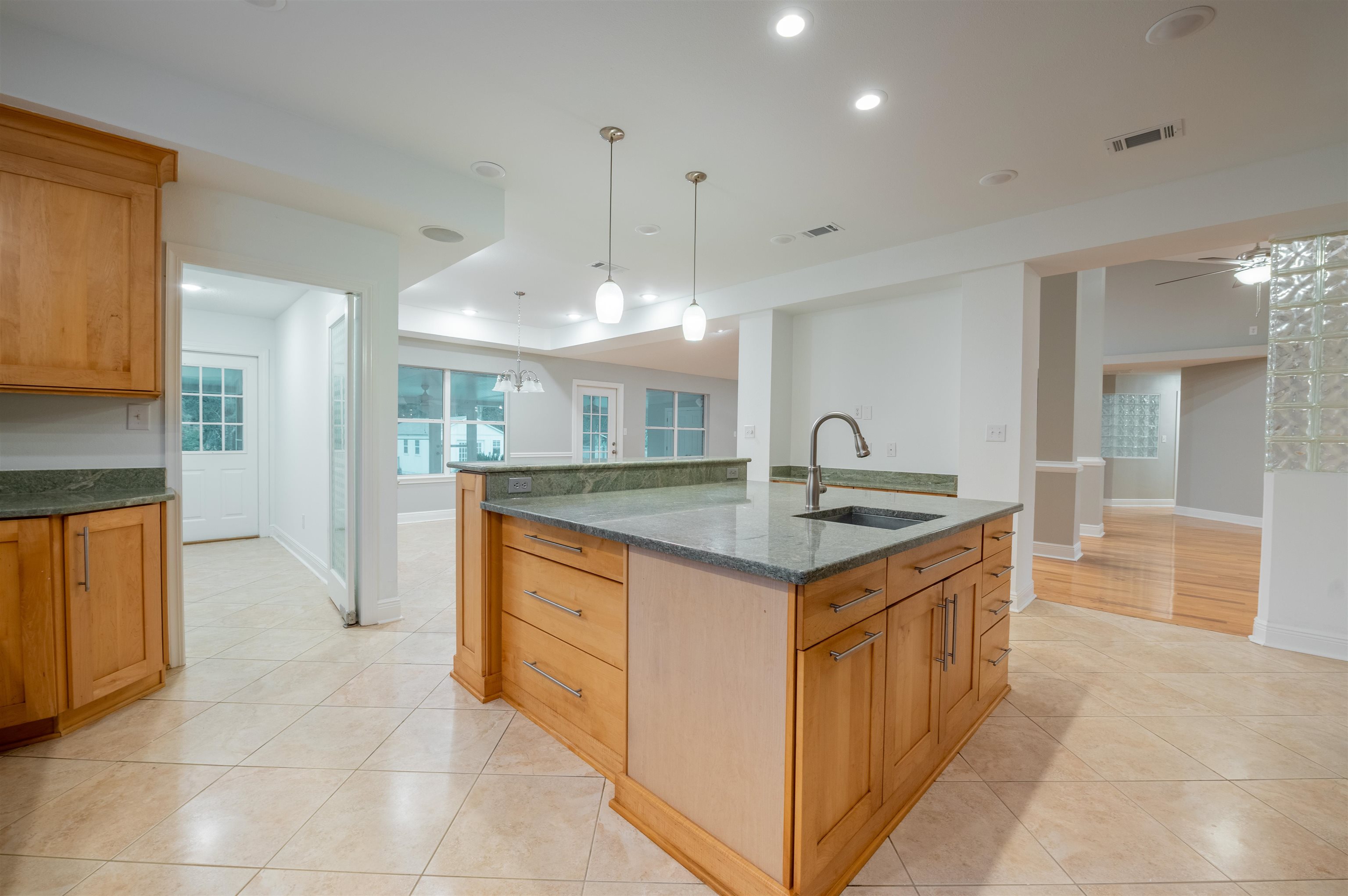 12089 Venice Boulevard Foley, AL 36535 - Photo 14 of 36