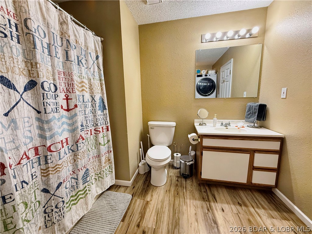 31137 Highland Road Rocky Mount, MO 65072 - Photo 13 of 23 Bathroom