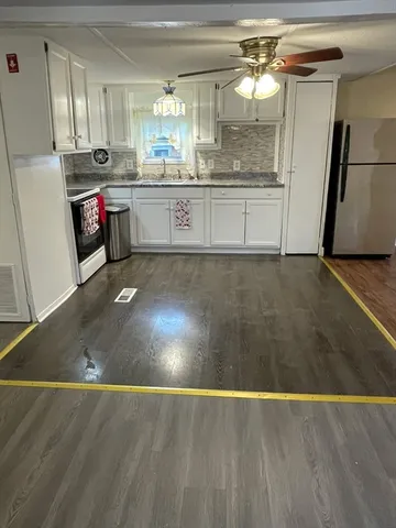 $179,900 | 252 Newbury Street, Unit 71, Peabody, MA 01960