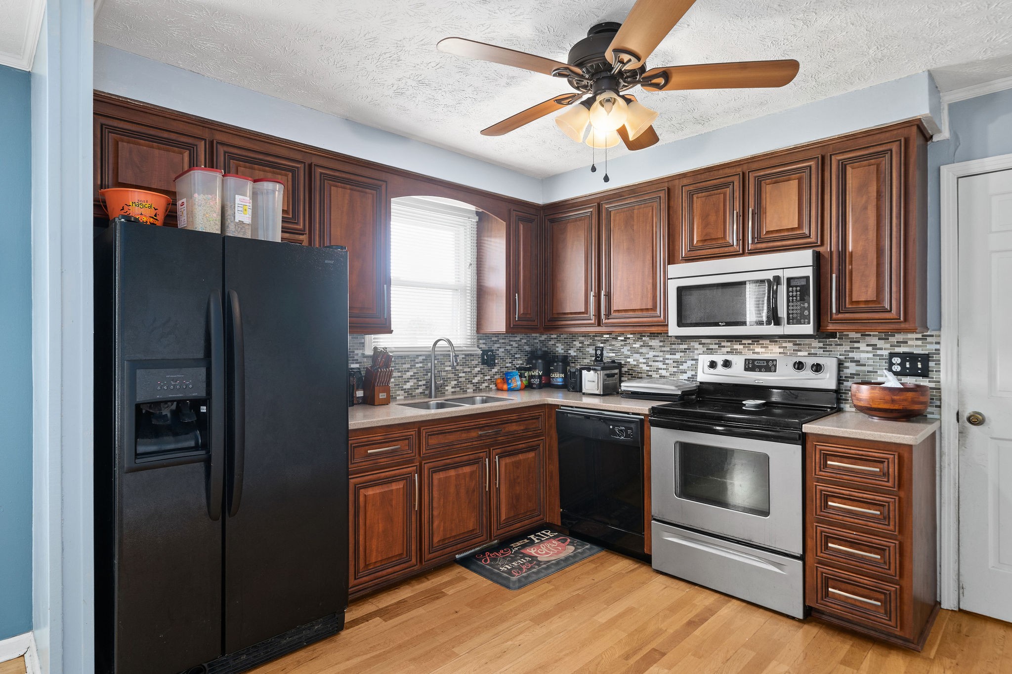 323 Carter Road Clarksville, TN 37042 - Photo 12 of 28 Gallery Image 12
