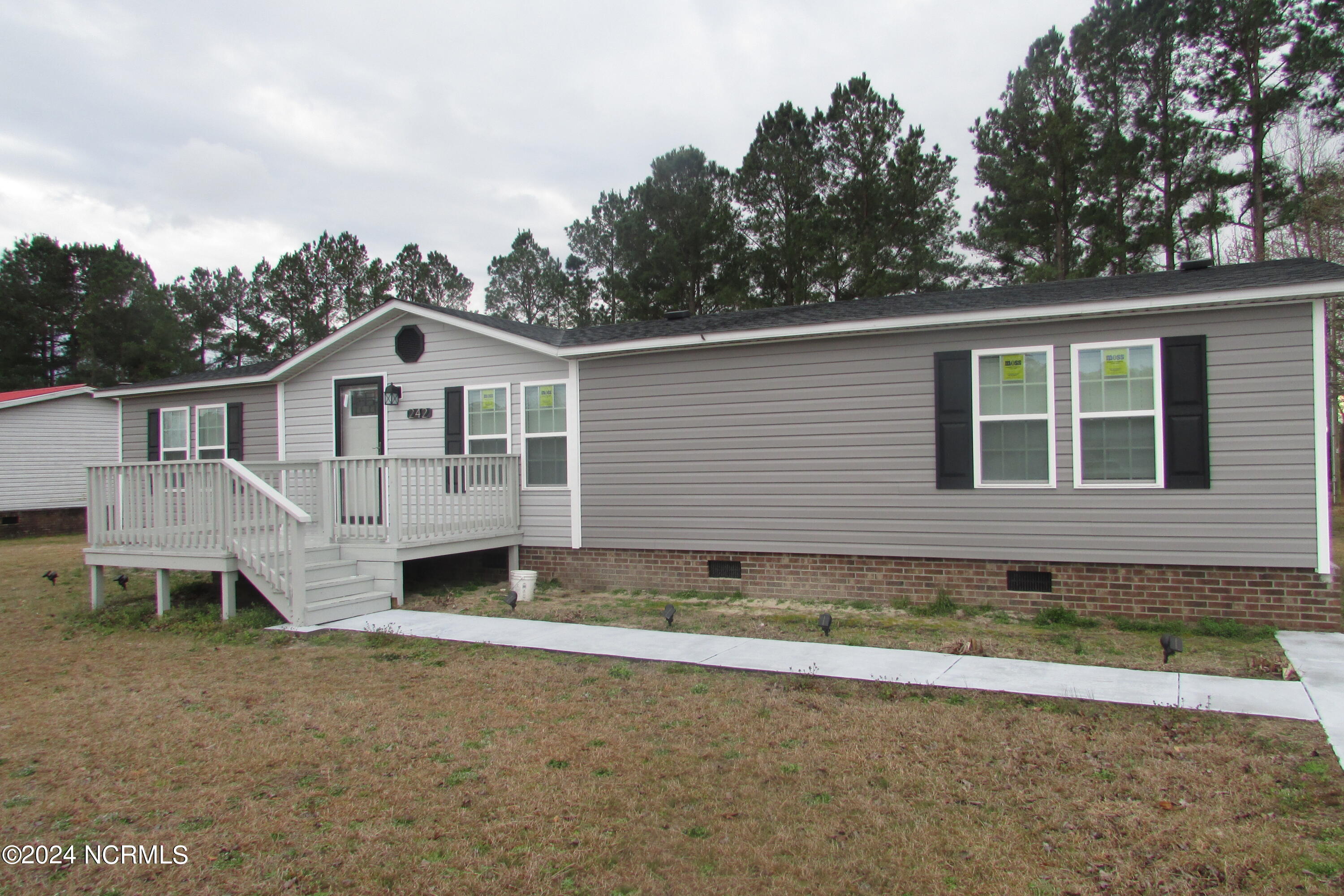 242 Ralph Hunt Boulevard Orrum, NC 28369 - Photo 3 of 19 IMG_3984