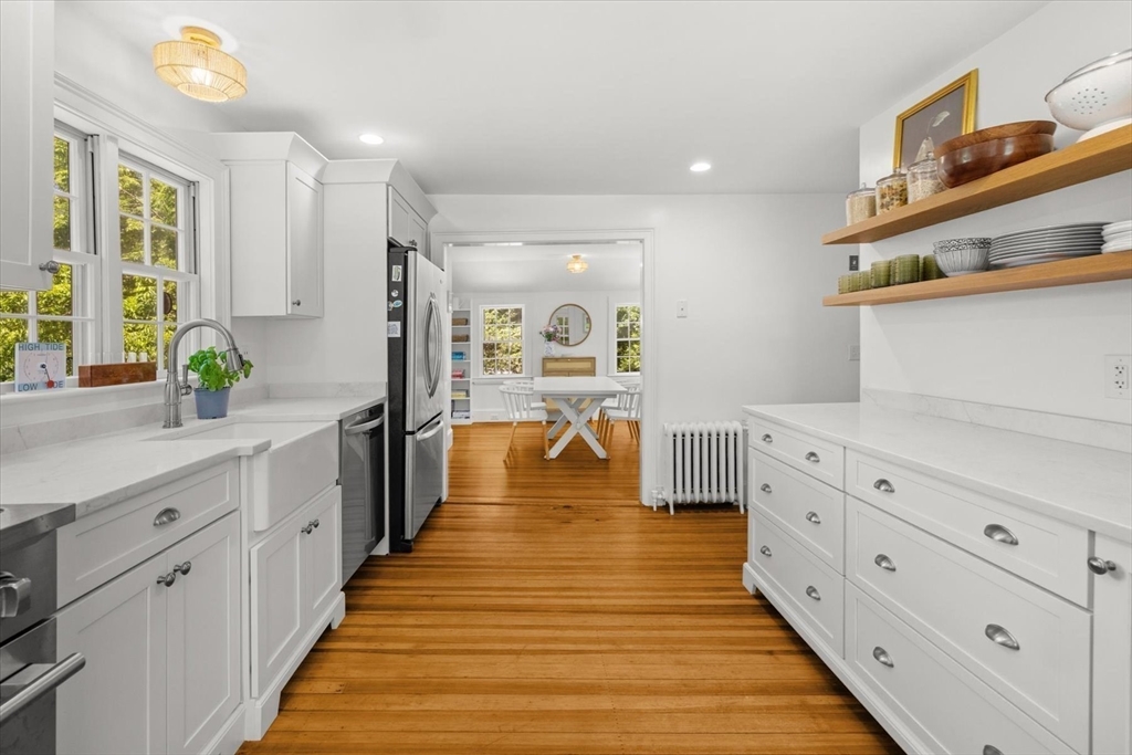 100 Clapp Road Scituate, MA 02066 - Photo 7 of 36