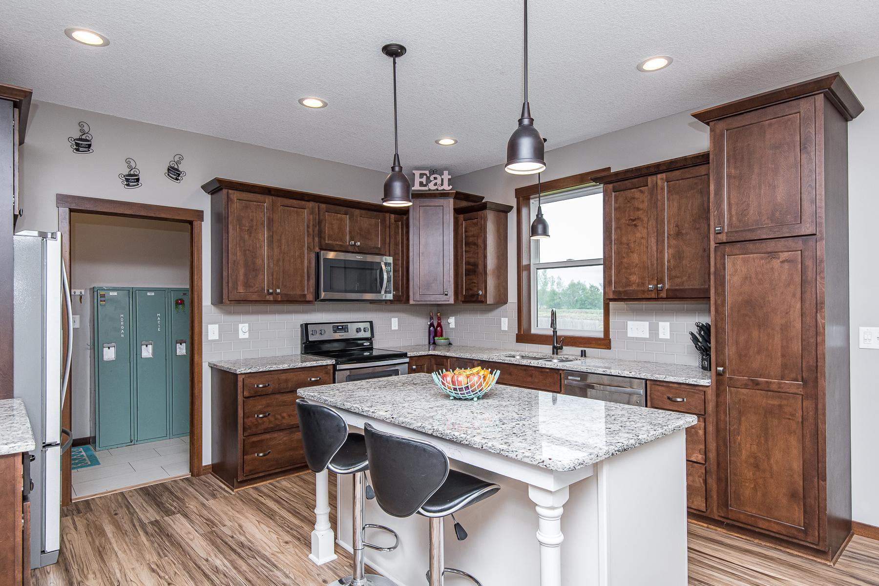 5659 October Road Northwest Rochester, MN 55901 - Photo 2 of 33