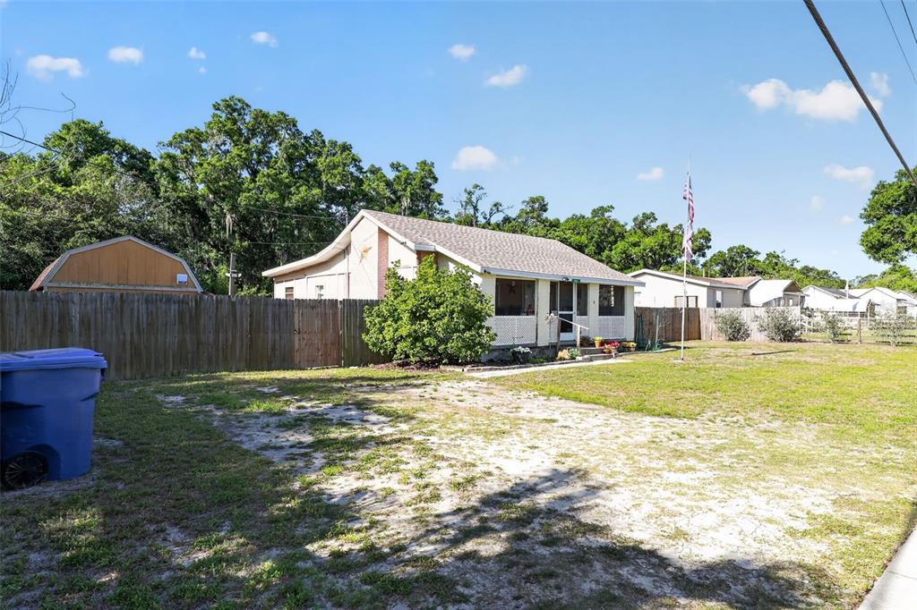 702 Northwest 3rd Street Mulberry, FL 33860 - Photo 4 of 51