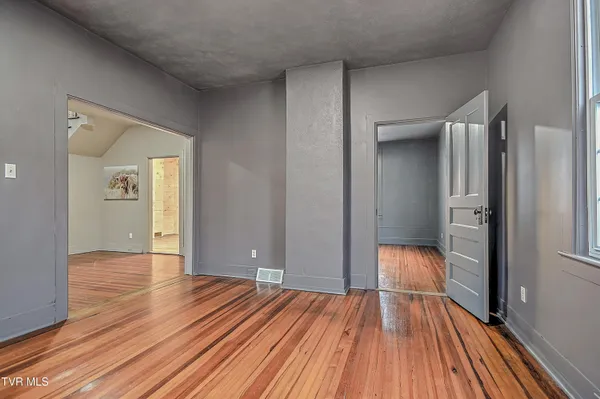 $259,900 | 308 East Main Street, Saltville, VA 24370