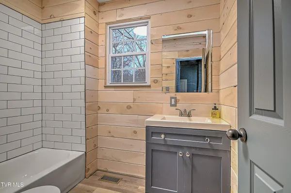 $259,900 | 308 East Main Street, Saltville, VA 24370