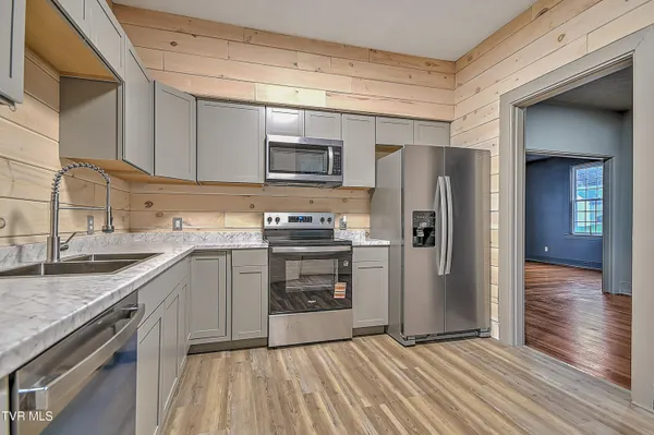 $259,900 | 308 East Main Street, Saltville, VA 24370