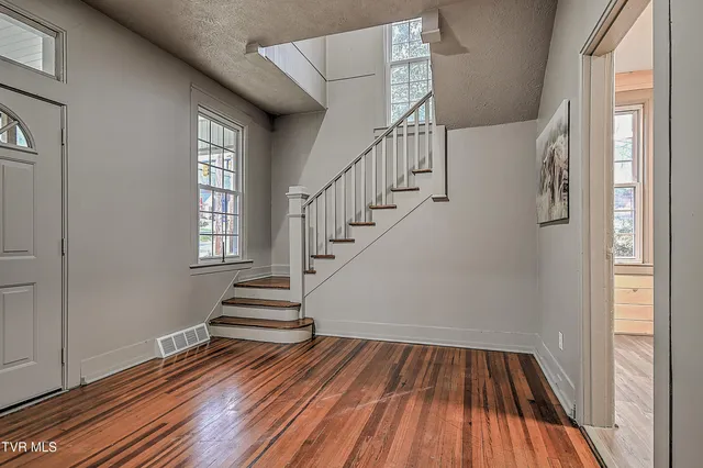 $265,000 | 308 East Main Street, Saltville, VA 24370