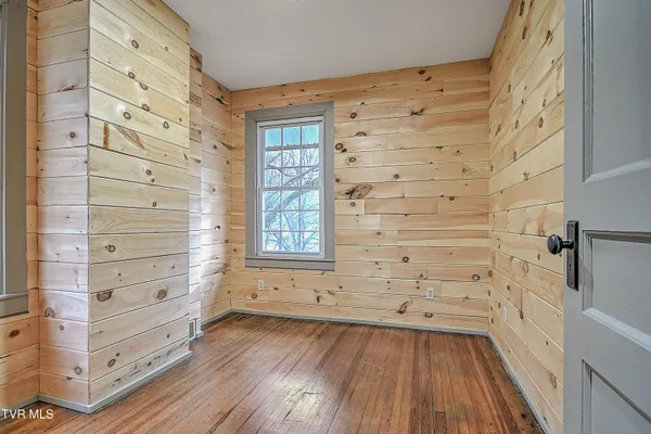 $259,900 | 308 East Main Street, Saltville, VA 24370