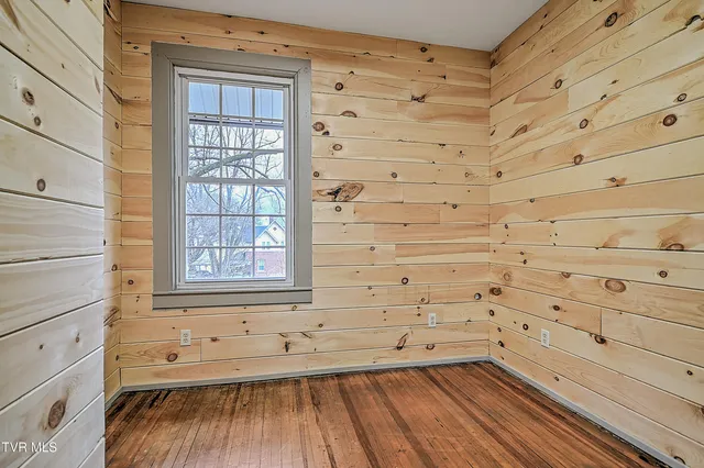 $265,000 | 308 East Main Street, Saltville, VA 24370