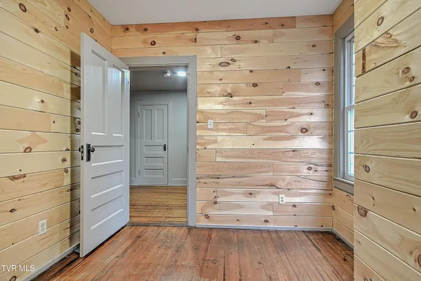 $259,900 | 308 East Main Street, Saltville, VA 24370