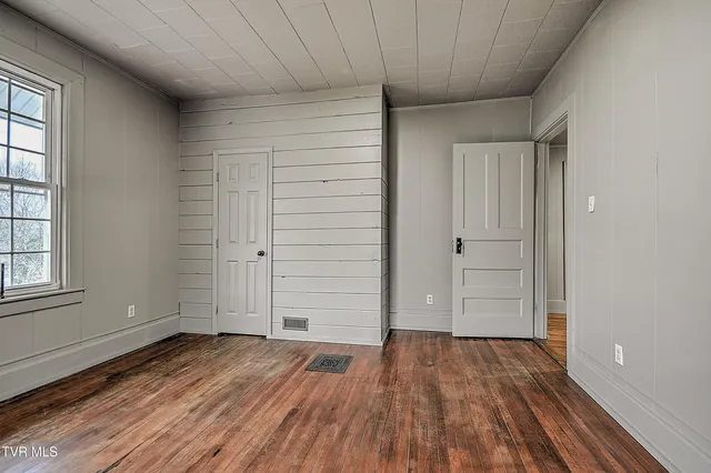 $265,000 | 308 East Main Street, Saltville, VA 24370