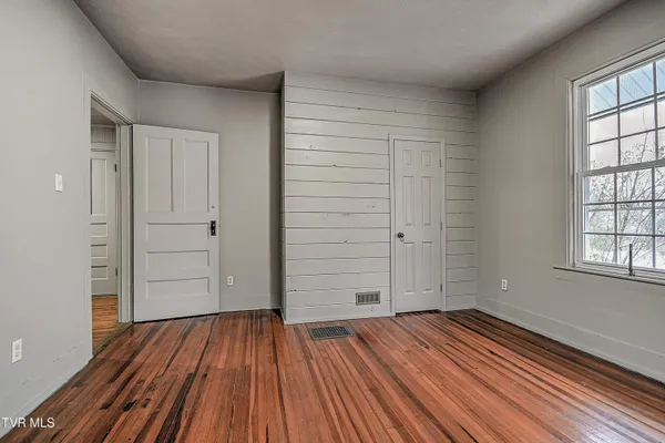 $259,900 | 308 East Main Street, Saltville, VA 24370