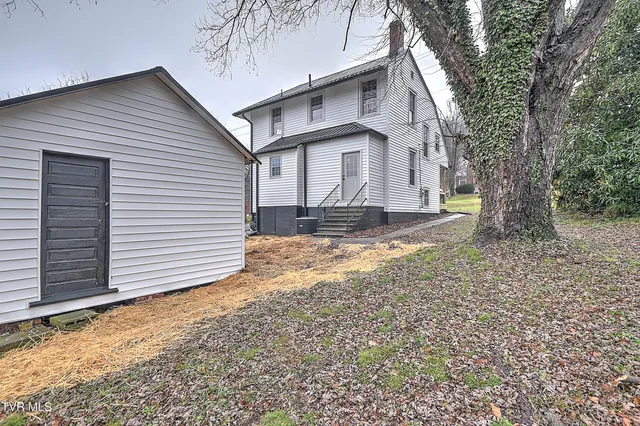 $265,000 | 308 East Main Street, Saltville, VA 24370