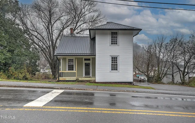 $265,000 | 308 East Main Street, Saltville, VA 24370