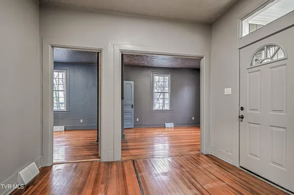 $259,900 | 308 East Main Street, Saltville, VA 24370