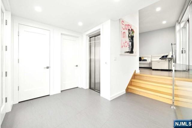 32 Shore Road Edgewater, NJ 07020 - Photo 25 of 44