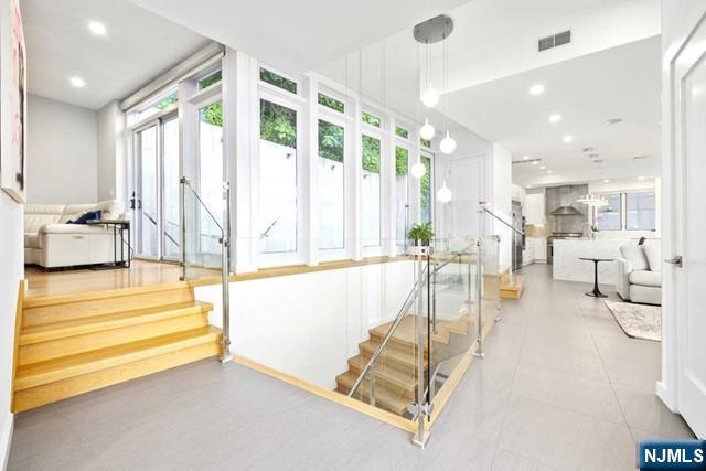 32 Shore Road Edgewater, NJ 07020 - Photo 26 of 44