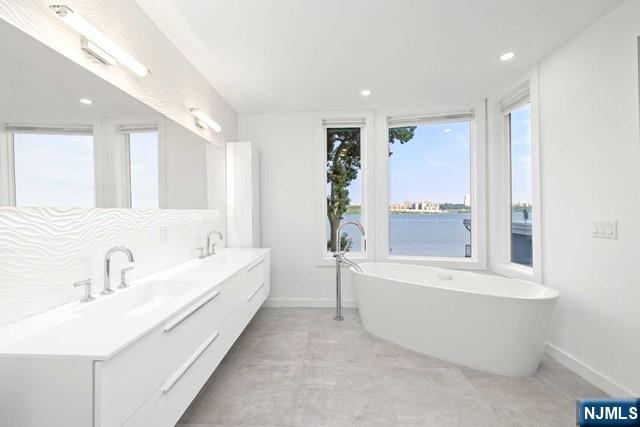 32 Shore Road Edgewater, NJ 07020 - Photo 38 of 44