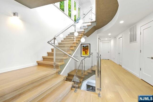 32 Shore Road Edgewater, NJ 07020 - Photo 39 of 44