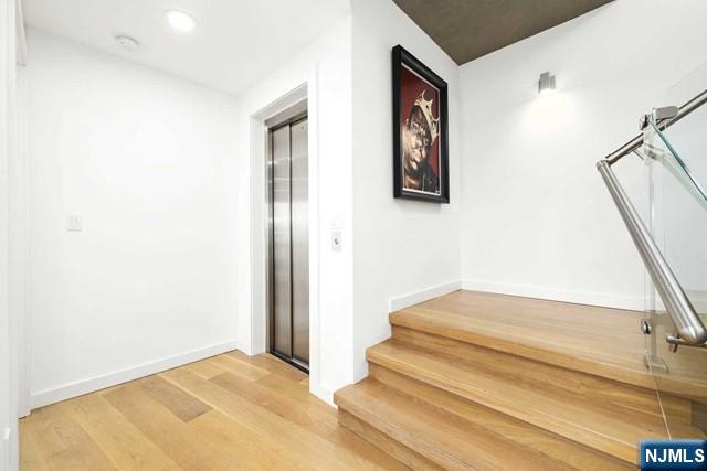 32 Shore Road Edgewater, NJ 07020 - Photo 8 of 44