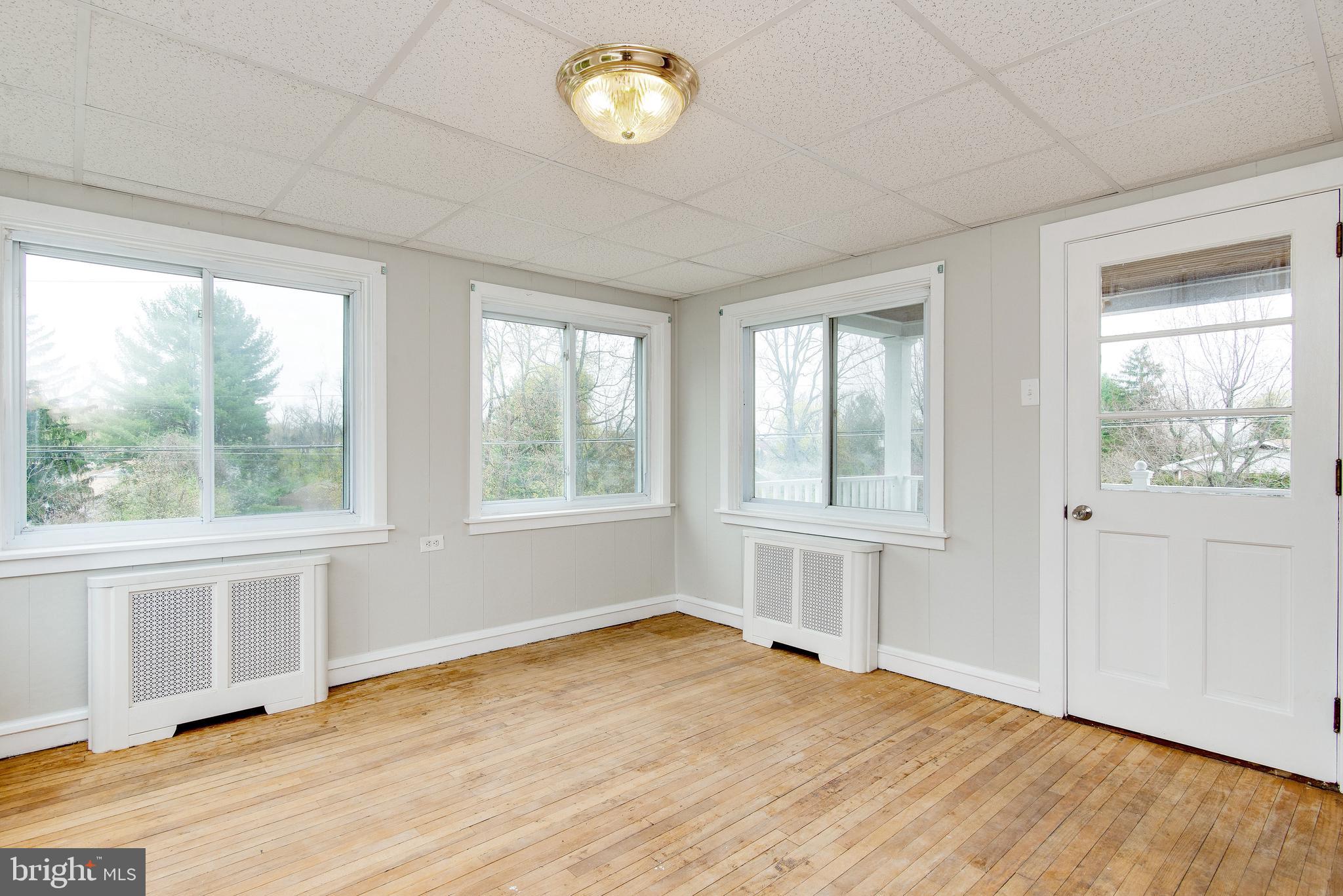 1002 Crestview Avenue Reading, PA 19607 - Photo 21 of 32 Gallery Image 21
