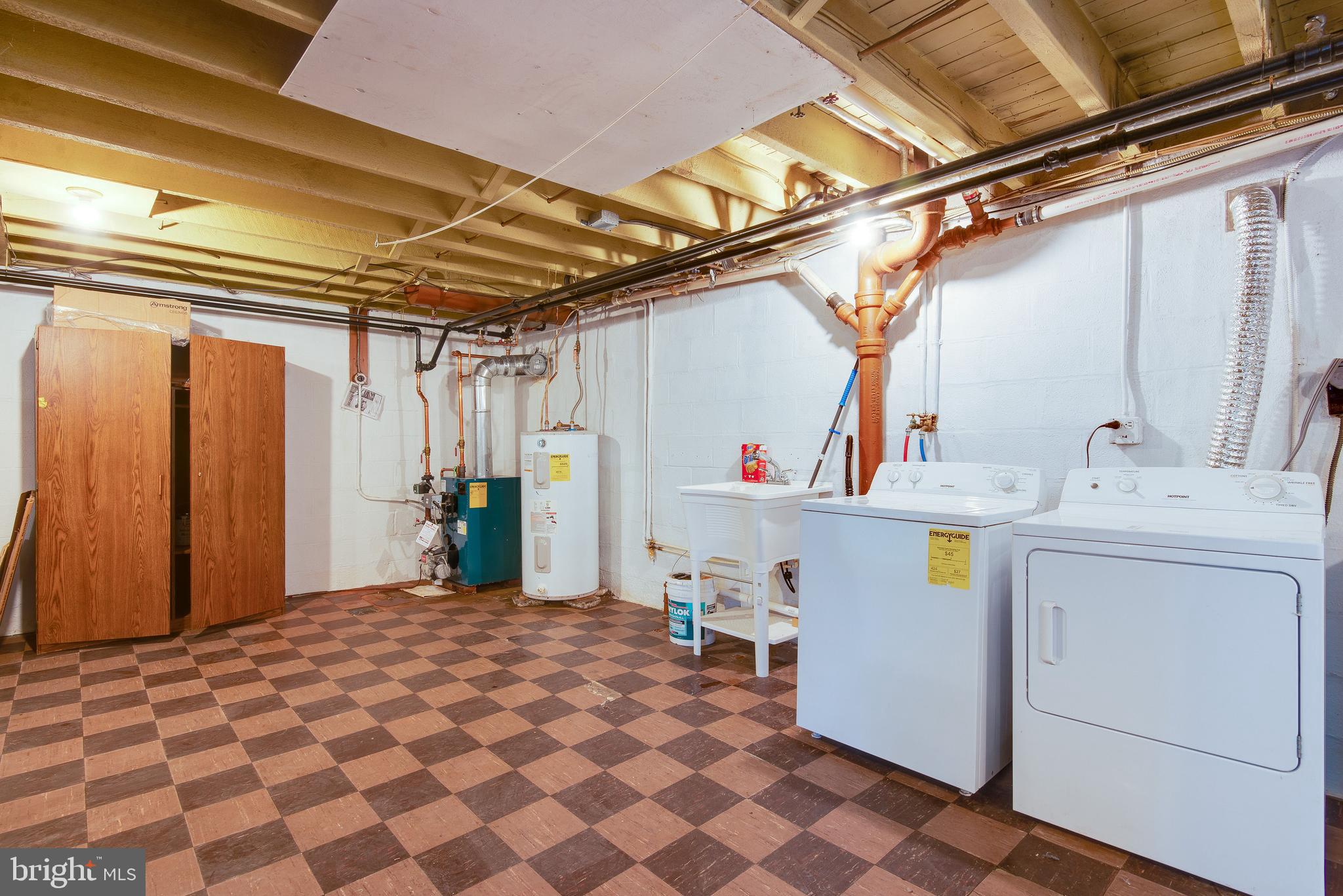 1002 Crestview Avenue Reading, PA 19607 - Photo 30 of 32 Gallery Image 30
