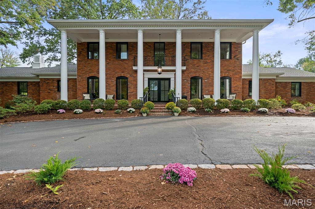 436 Tregaron Place Frontenac, MO 63131 - Photo 2 of 61