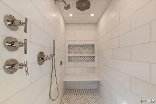 $2,299,000 | 436 Tregaron Place, Frontenac, MO 63131