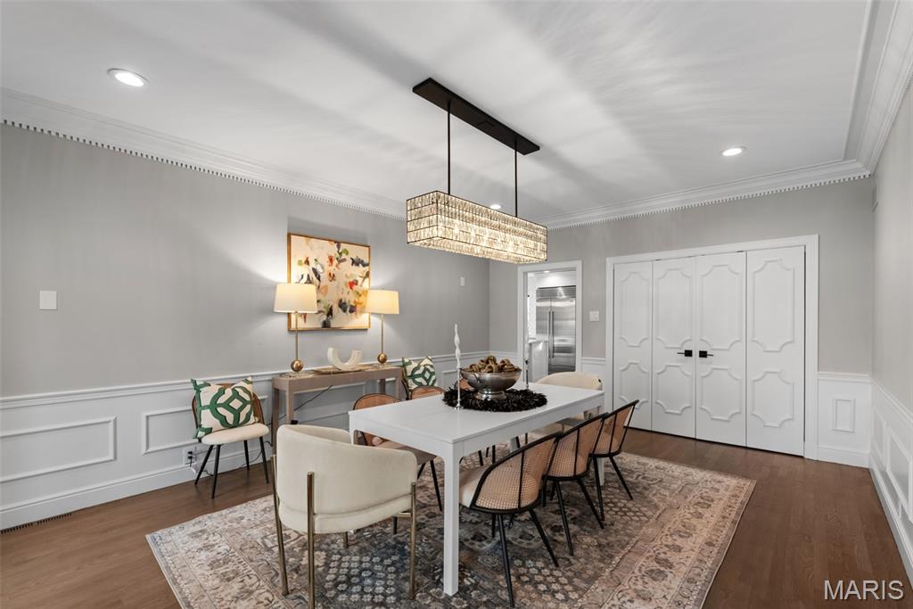 436 Tregaron Place Frontenac, MO 63131 - Photo 9 of 61