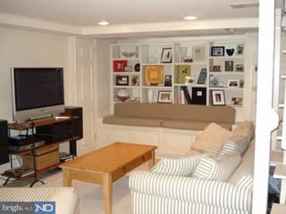 1702 Addison Street Philadelphia, PA 19146 - Photo 2 of 6 Gallery Image 2
