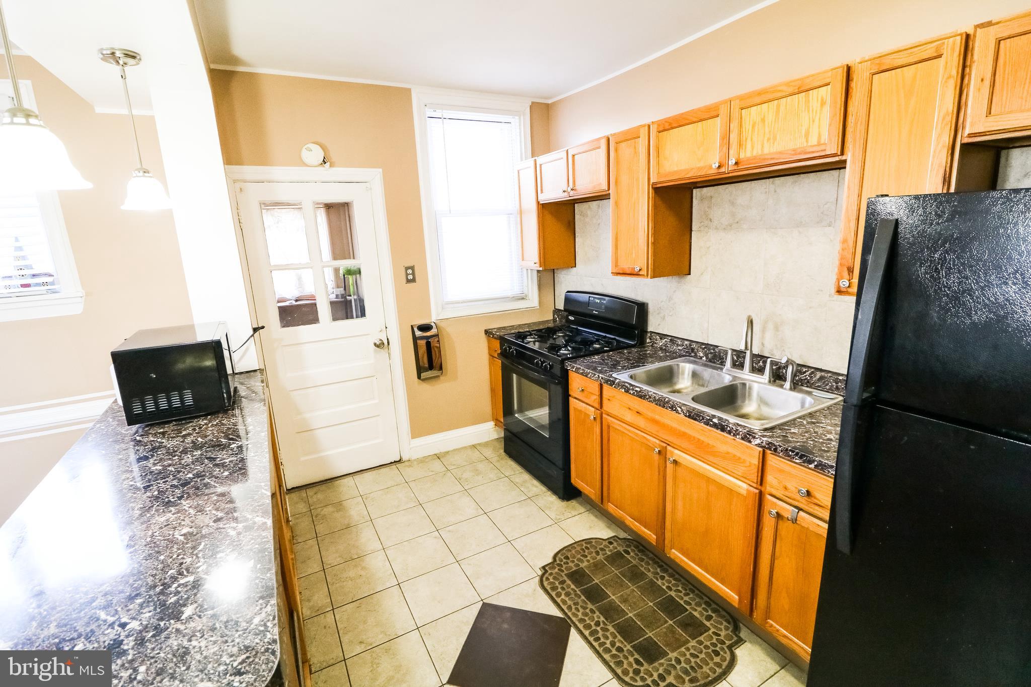 1029 Marlyn Road Philadelphia, PA 19151 - Photo 8 of 21 Kitchen
