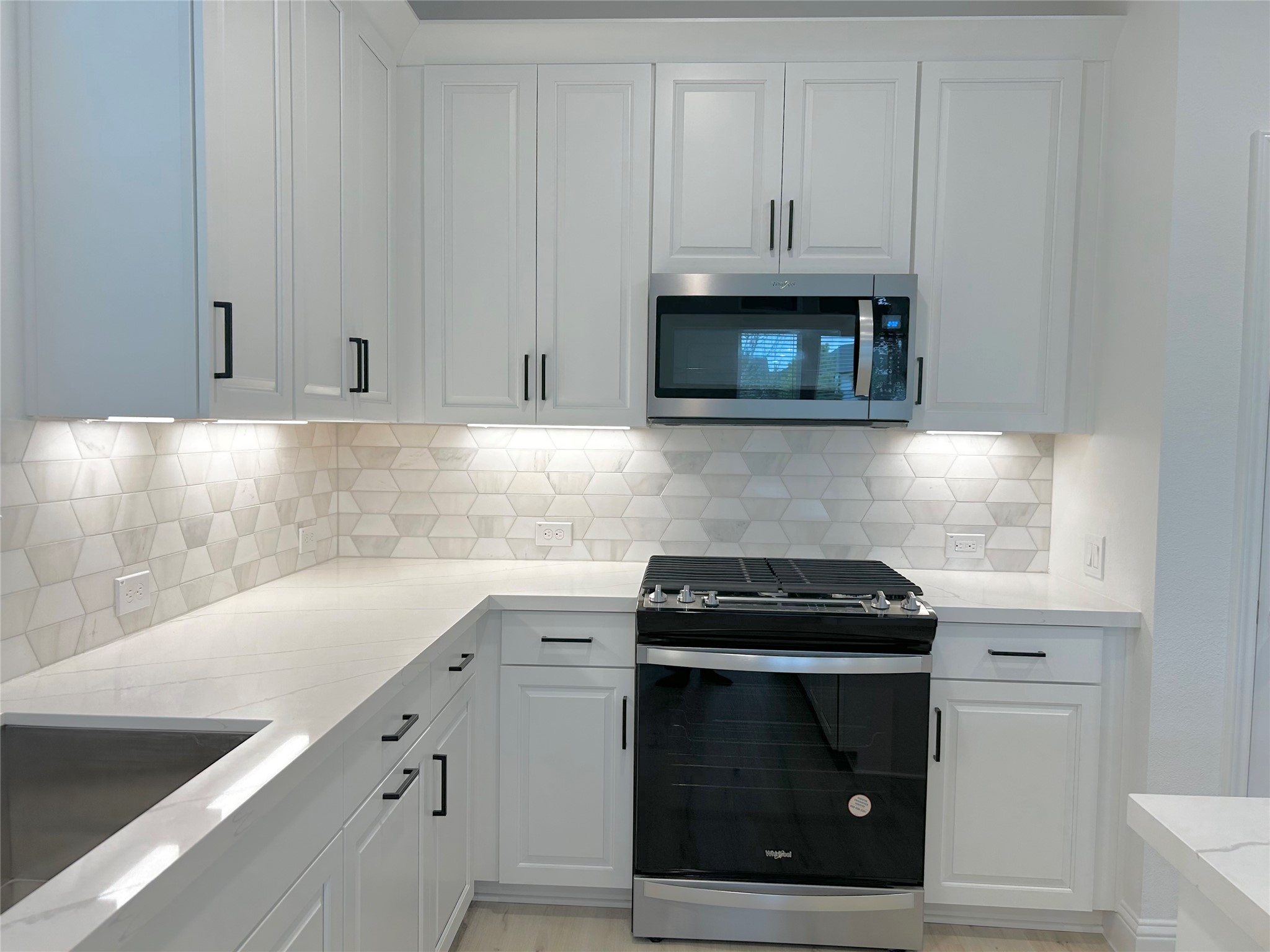 15310 Spanish Ranchos Way, Unit WAYS Cypress, TX 77433 - Photo 17 of 40 Stainless Steel Appliances