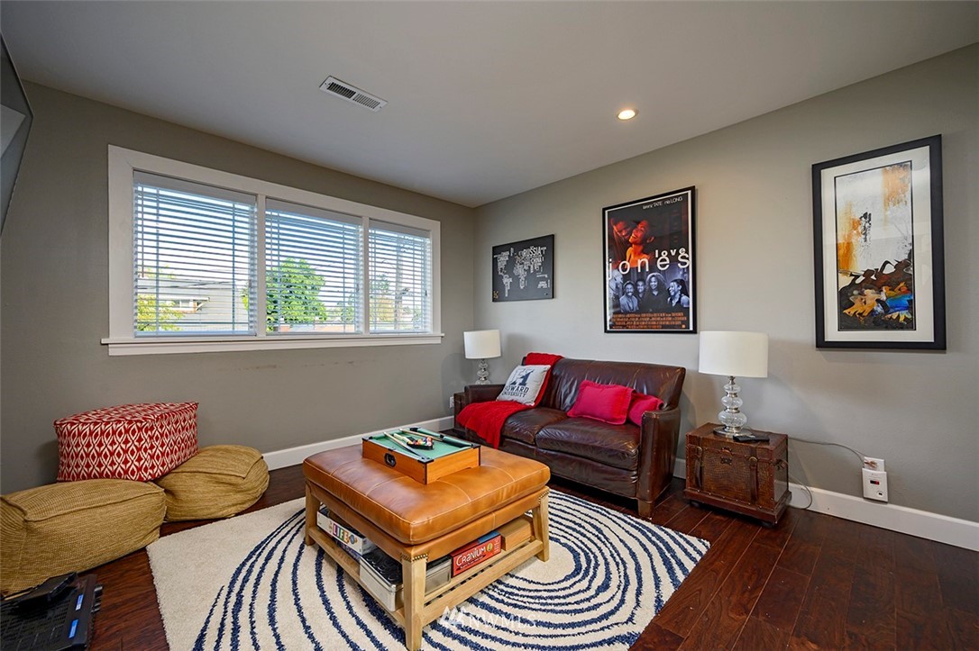 3917 South Morgan Street Seattle, WA 98118 - Photo 18 of 25 Gallery Image 18