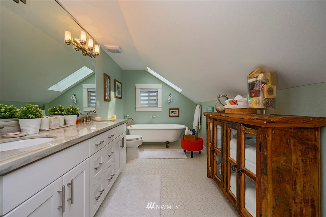 3917 South Morgan Street Seattle, WA 98118 - Photo 20 of 25 Gallery Image 20