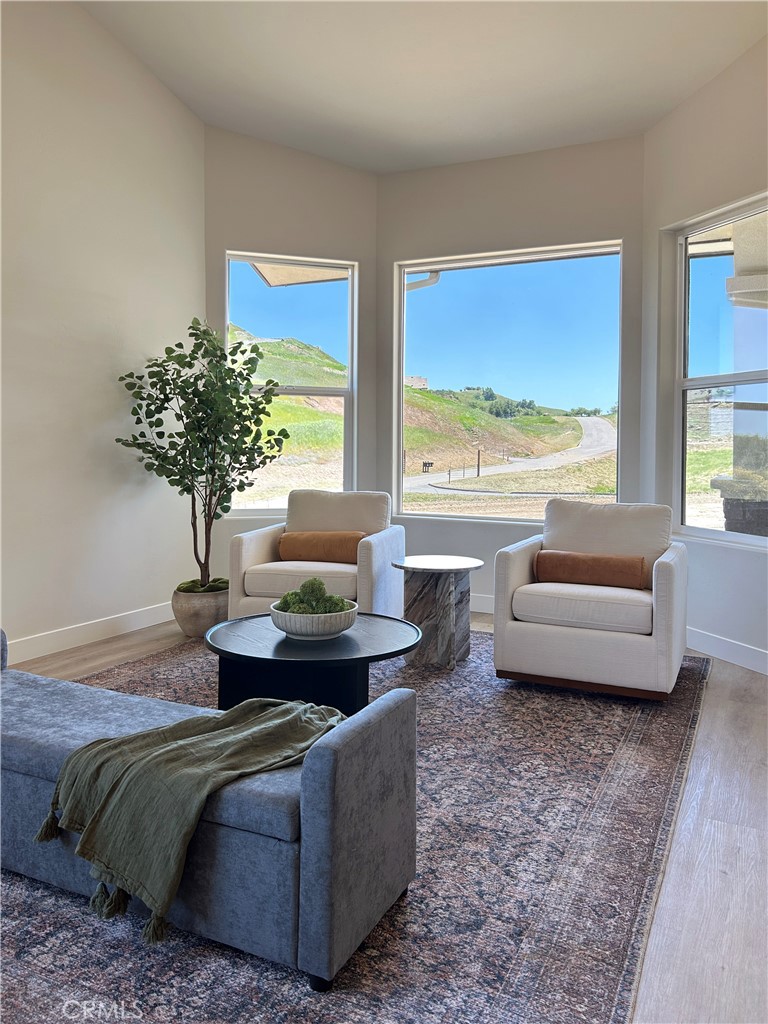 12650 Cenegal Road Atascadero, CA 93422 - Photo 4 of 32 Living Room in similar home