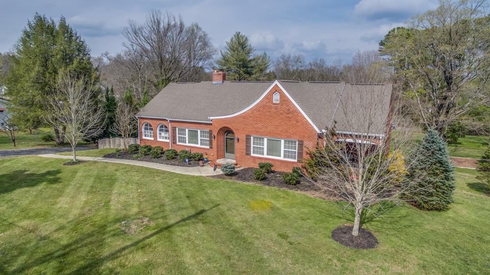 4996 Beverly Road Knoxville, TN 37918 - Photo 3 of 33 Gallery Image 3
