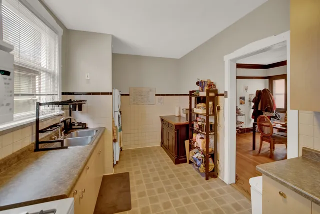 $850,000 | 6447 North Glenwood Avenue, Chicago, IL 60626