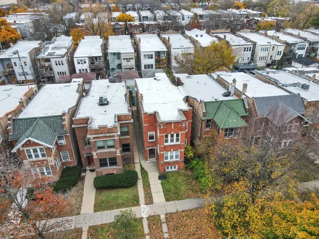 $850,000 | 6447 North Glenwood Avenue, Chicago, IL 60626