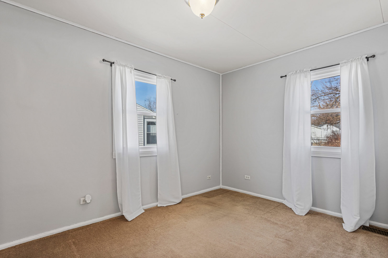 408 Maizefield Avenue Bloomington, IL 61701 - Photo 23 of 28 a view of empty room